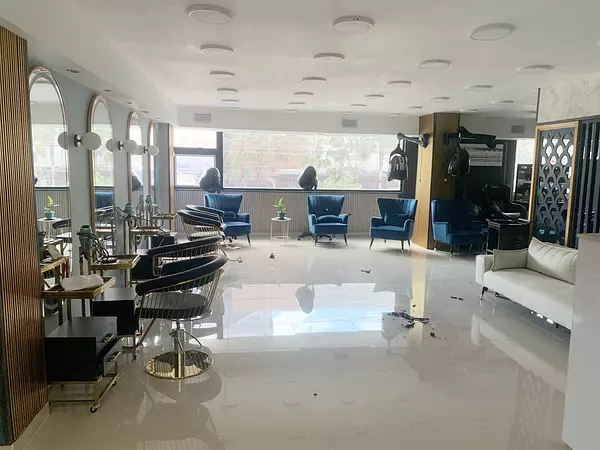 oficinas y locales comerciales - Local amplio y céntrico  bella vista 2