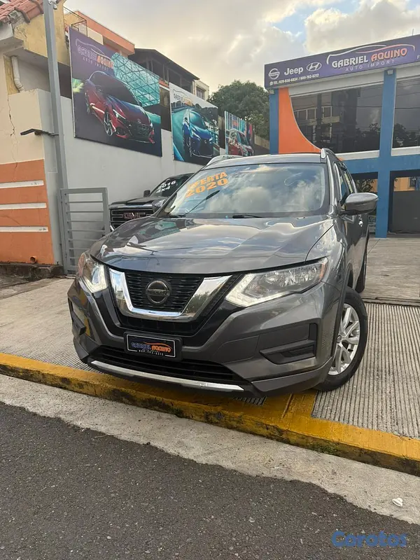 jeepetas y camionetas - Nissan Rogue SV 2020 6