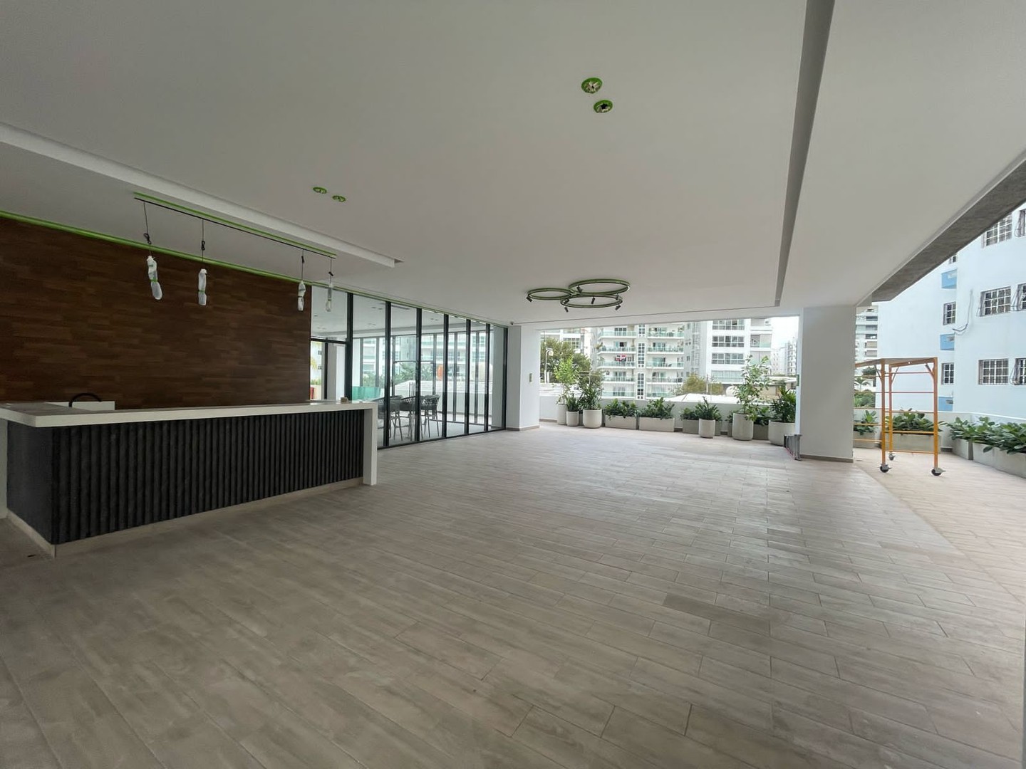apartamentos - Se Alquila Apartamento Con Línea Blanca en Piso Alto Listo para Estrenar en Naco 2