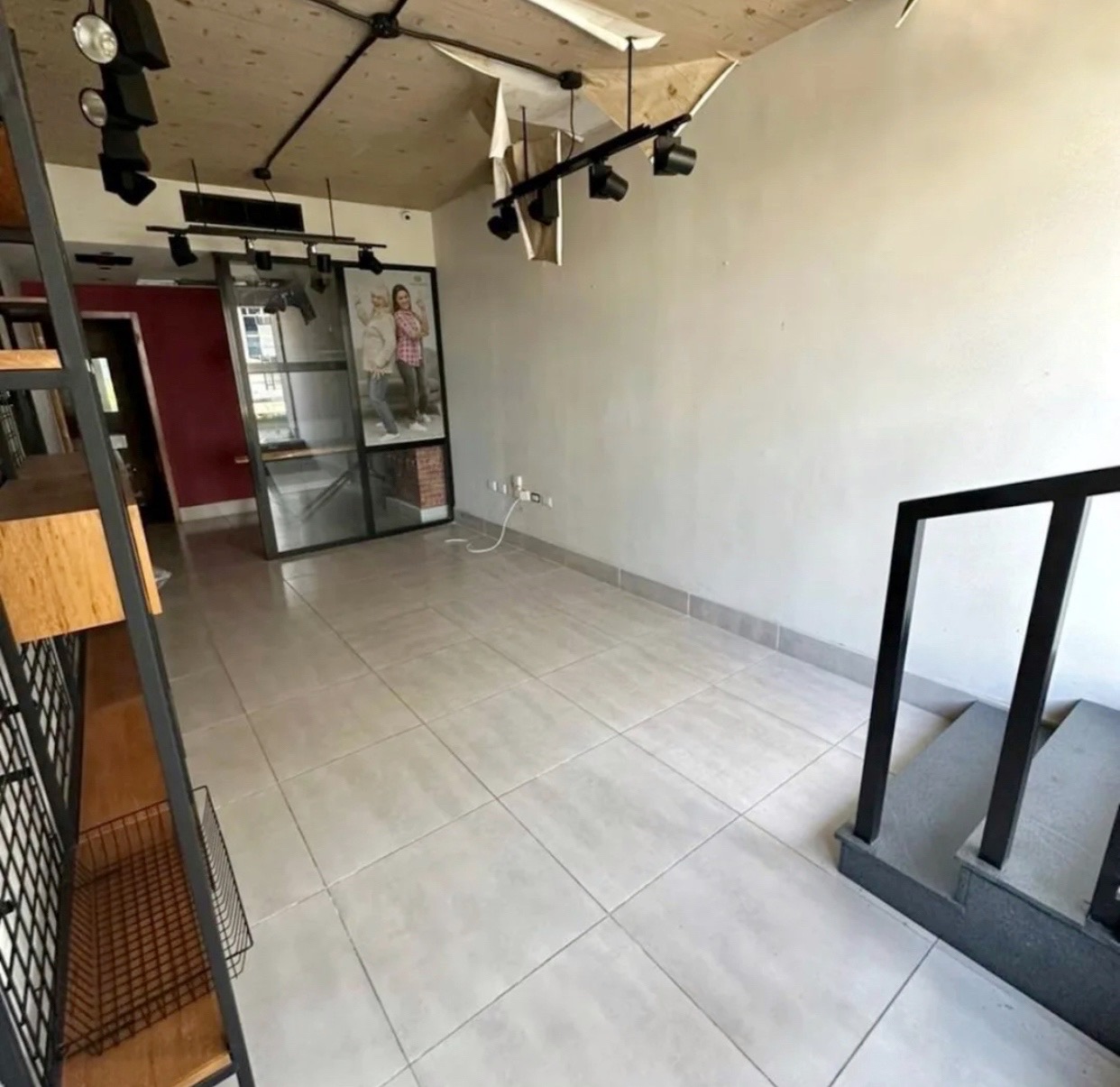 oficinas y locales comerciales - Local céntrico en Naco 1