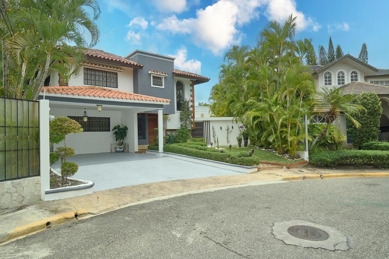 casas -  Casa en Cuesta Hermosa 3 con 4 parqueos  4