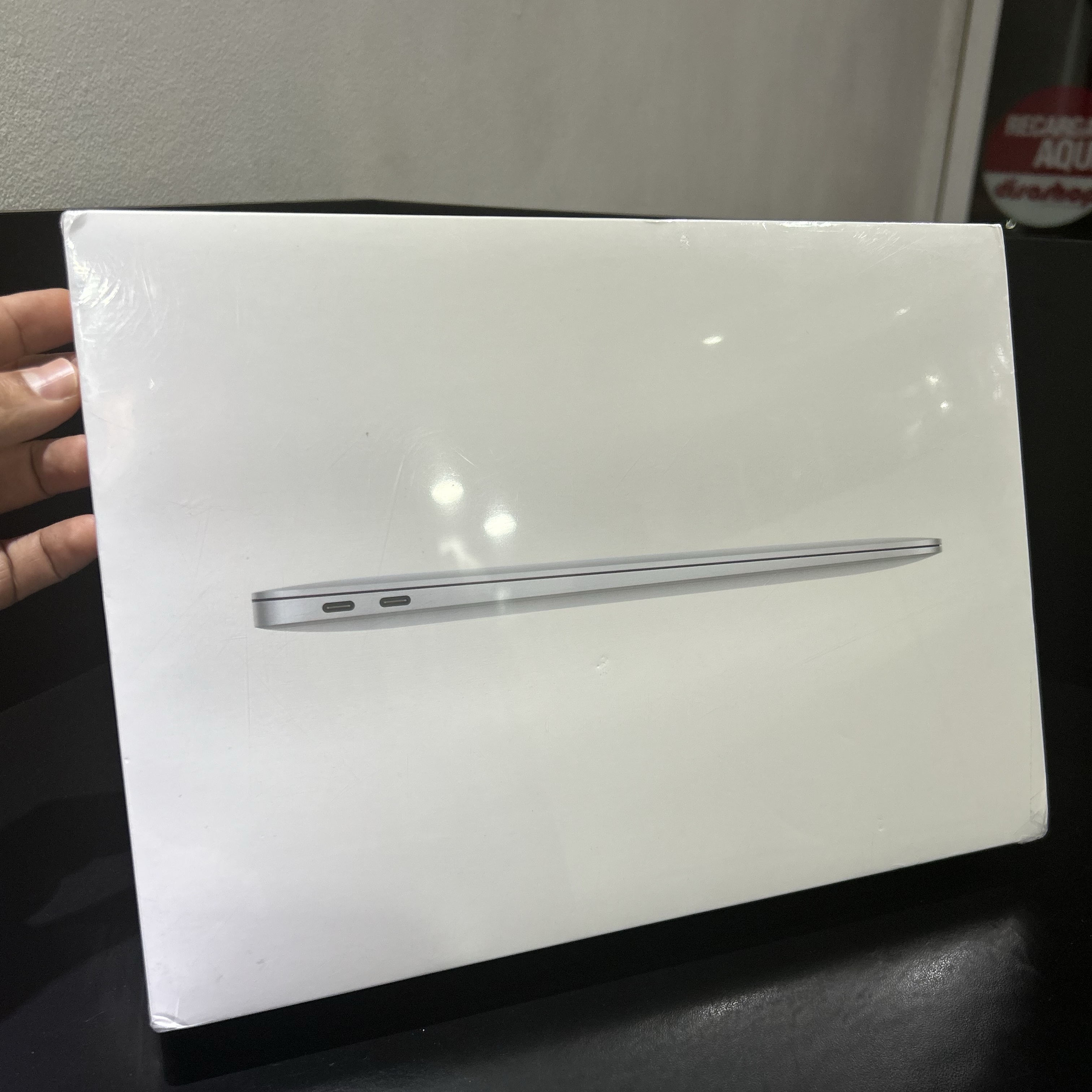 computadoras y laptops - MACBOOK AIR M1 13" 256GB 8GB RAM SELLADA OFERTA‼️