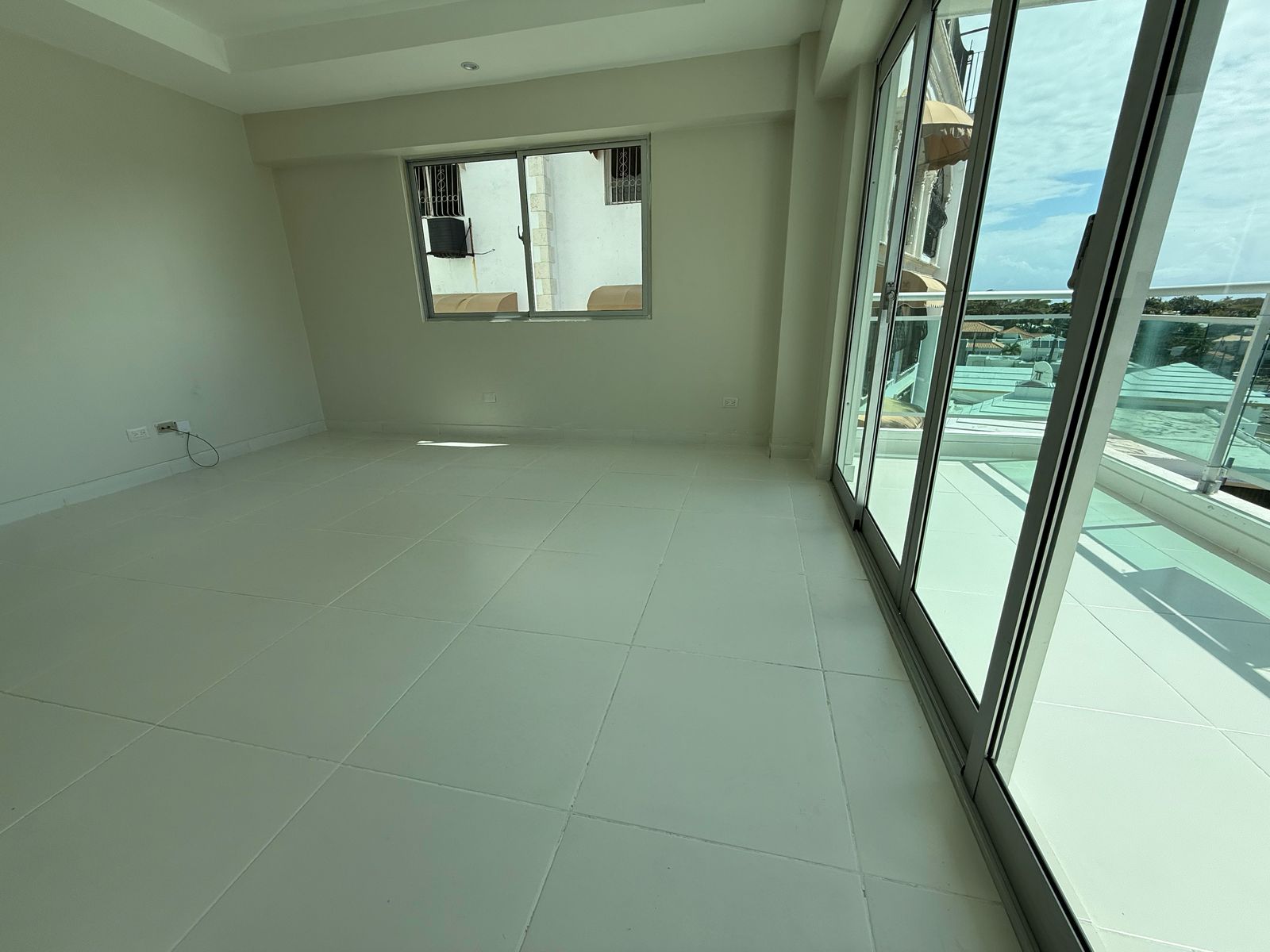 apartamentos - Alquiló los cacicazgos piso 4 , dos habitaciones c