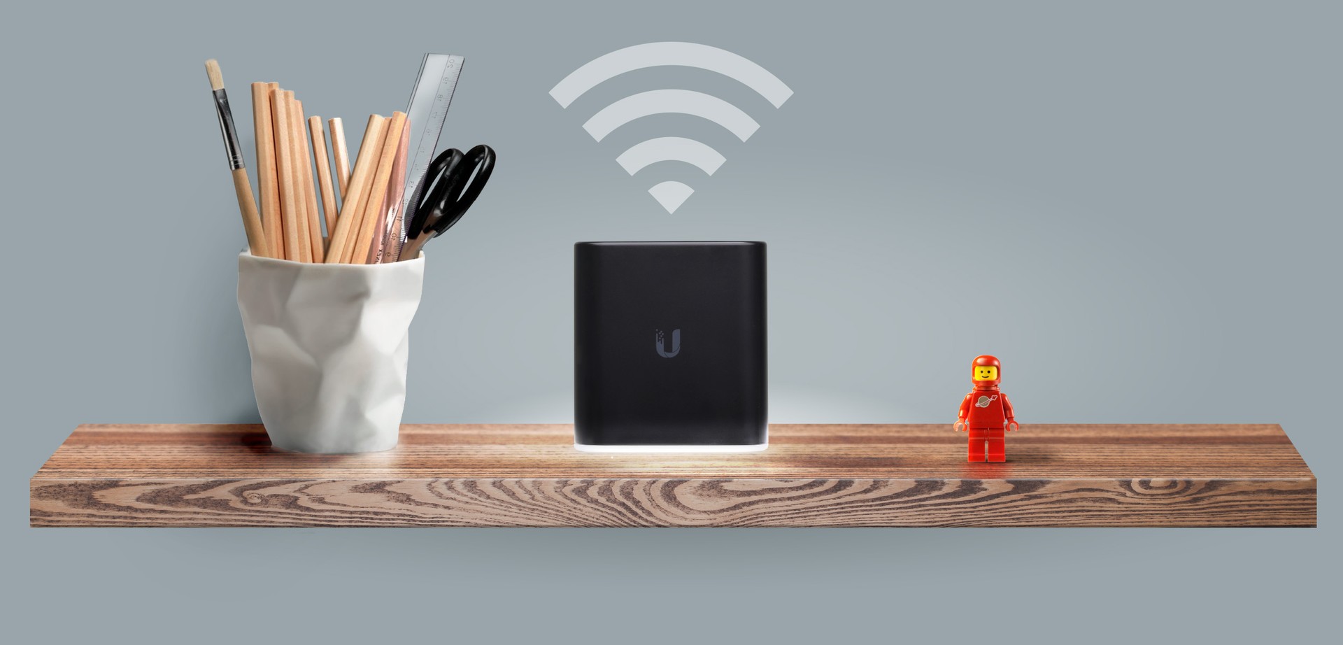 computadoras y laptops - ACCESS POINT UBIQUITI AIRCUBE, 2.4GHZ 300MBPS, ETHERNET PORTS 10/100,  2