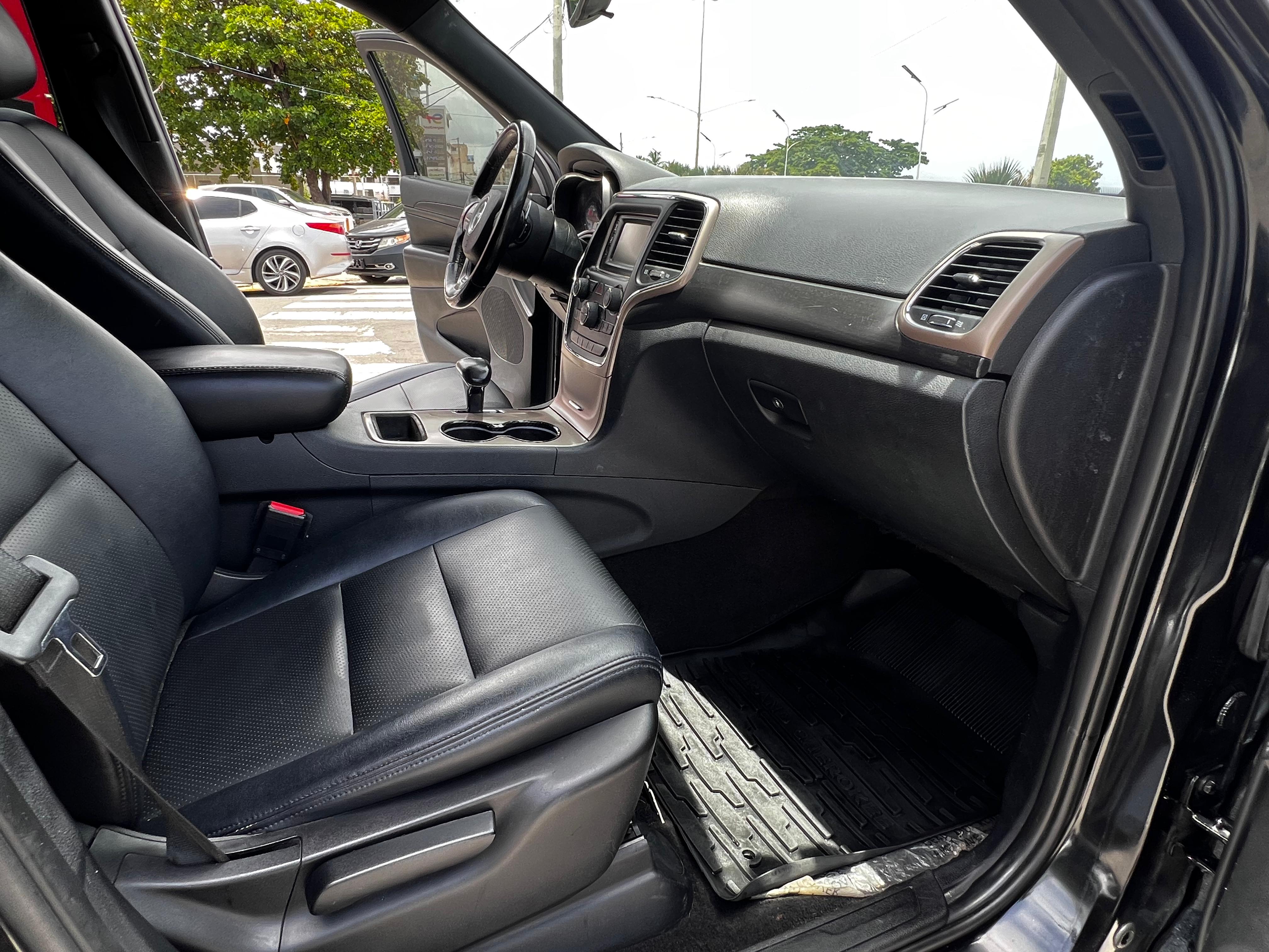 jeepetas y camionetas - Jeep Grand Cherokee Laredo 4x4 1
