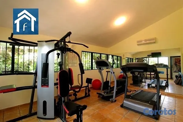 casas - venta de casa en cuesta hermosa con 5,038mts y piscina Distrito Nacional  4