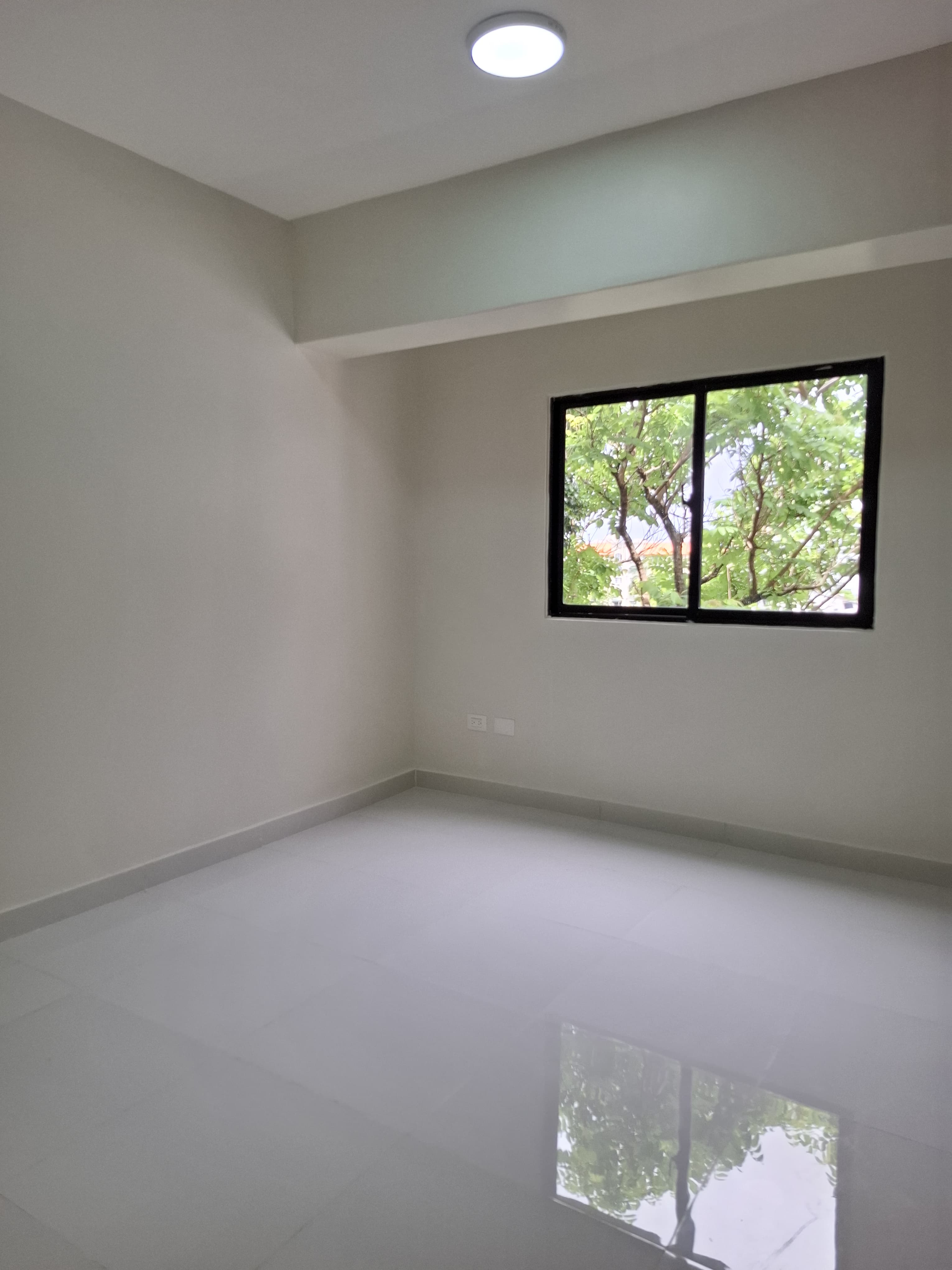 apartamentos - Alquilo apartamento nuevo en el vergel 4to Piso 0