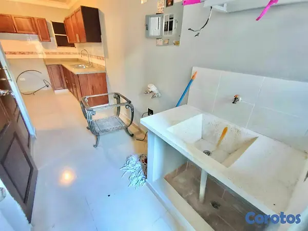 apartamentos - Vendo Apartamento 1er Piso en el Millon wi 4
