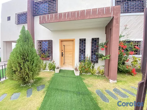 casas - Casa en Colinas del oeste, av. Prolongación 27 de  8