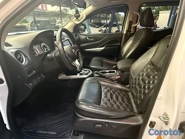 jeepetas y camionetas - Nissan frontier le 2022 9