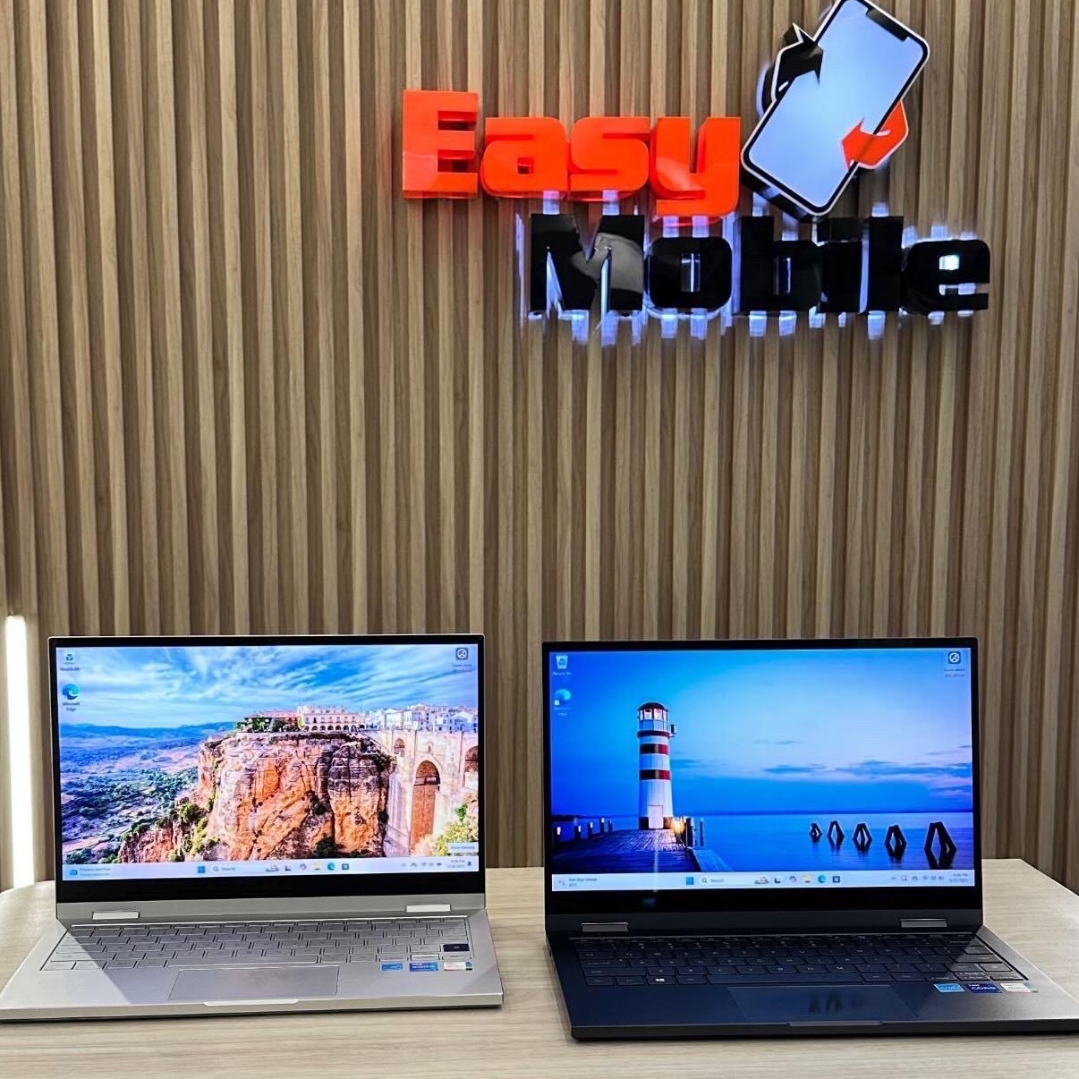 computadoras y laptops - SAMSUNG BOOK ALPHA 13.3" 360 15” TOUCHSCREEN 256GB SSD 8GB RAM 0