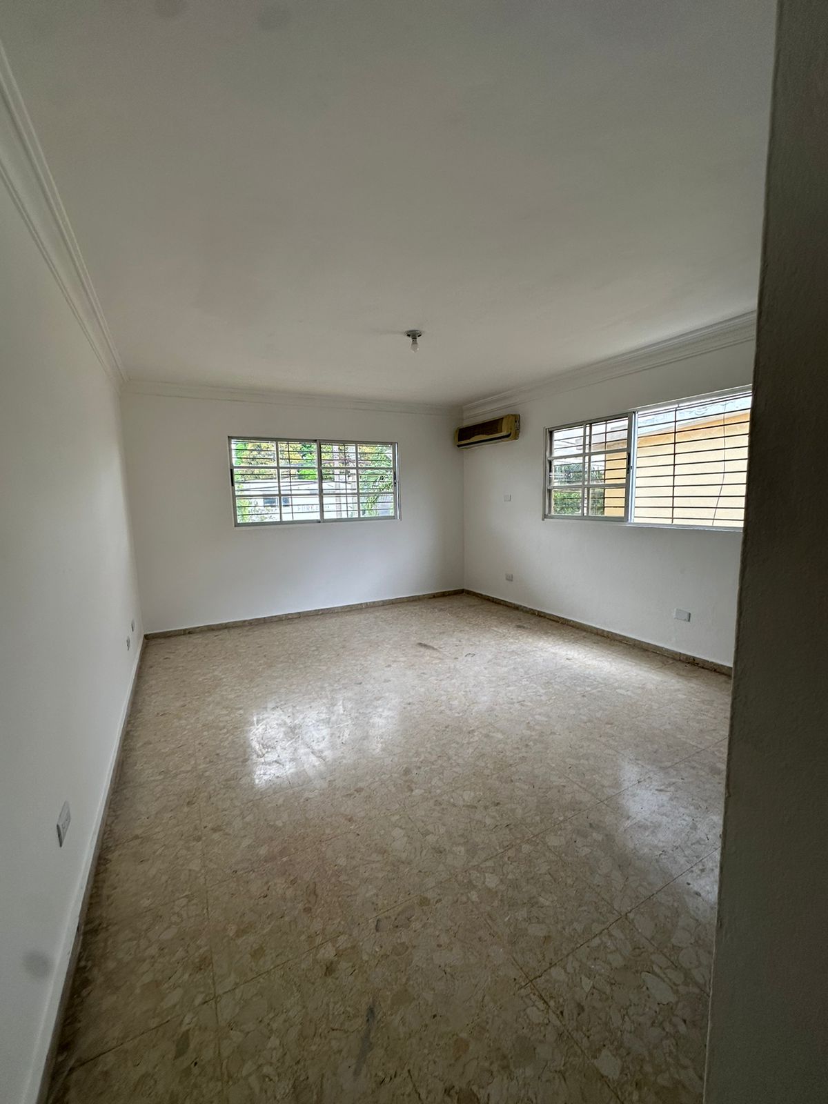 casas - Se Alquila Casa – La Castellana 7