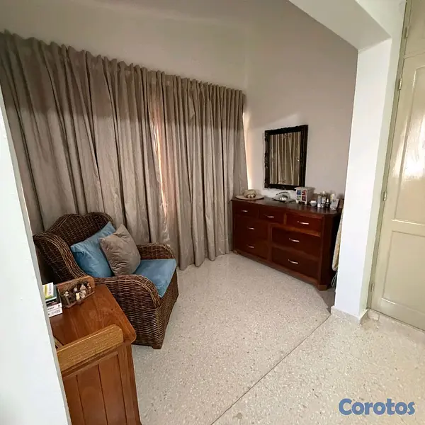 casas - avenida independencia proximo a mirador sur 3 habitaciones 2 parqueos con patio 11