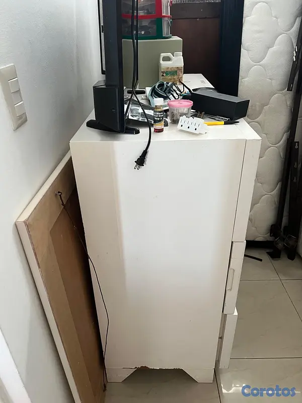 muebles y colchones - Vendo Gavetero y Mesa de Noche 5