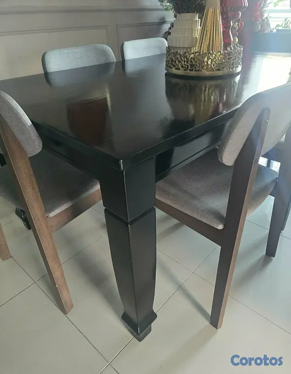 muebles y colchones - Vendo mesa madera como nueva sin las sillas. Marró 4