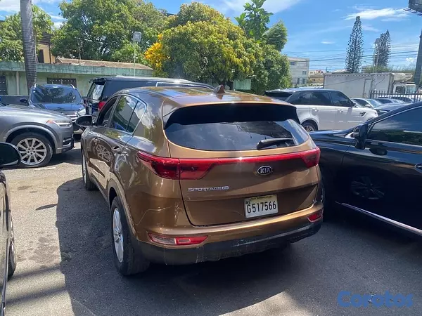 jeepetas y camionetas - KIA SPORTAGE  LX 2017 5