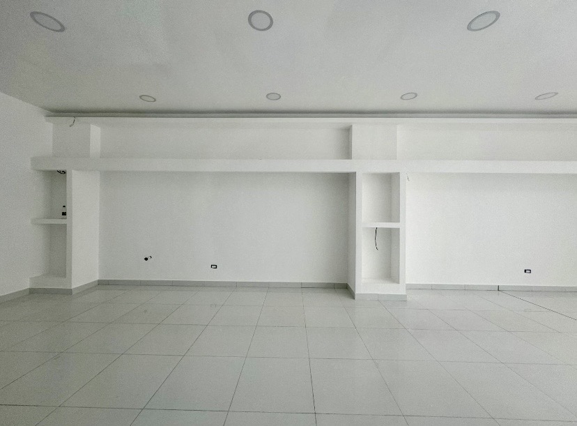 oficinas y locales comerciales - se alquila  2
