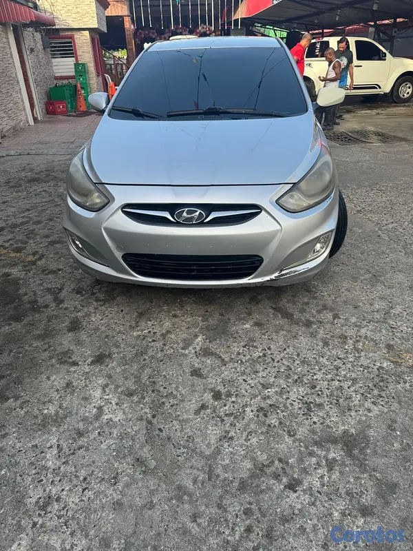 carros - Hyundai Accent  13