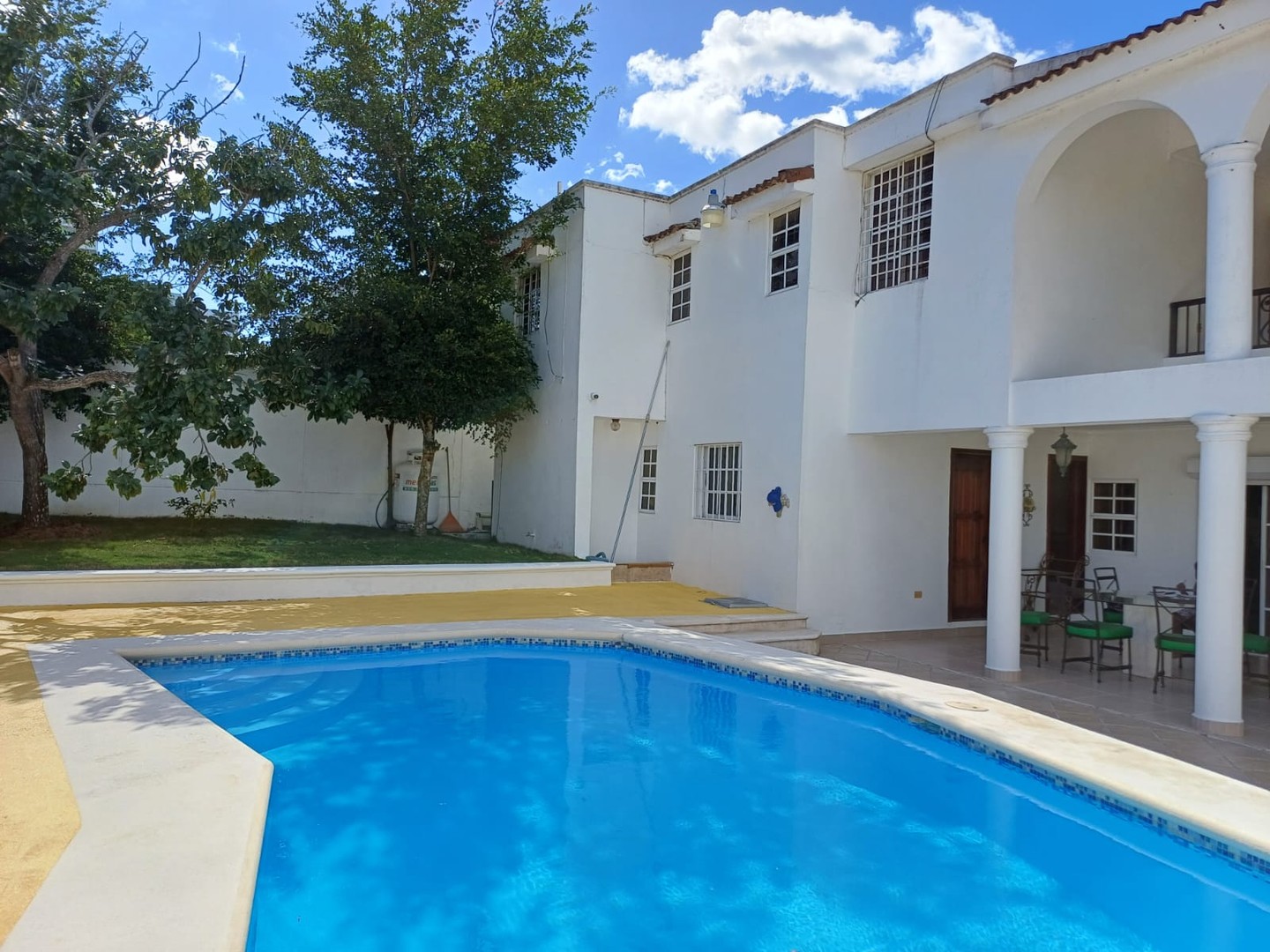 casas - Espaciosa y Acogedora casa en Urbanizacion Thomen  0