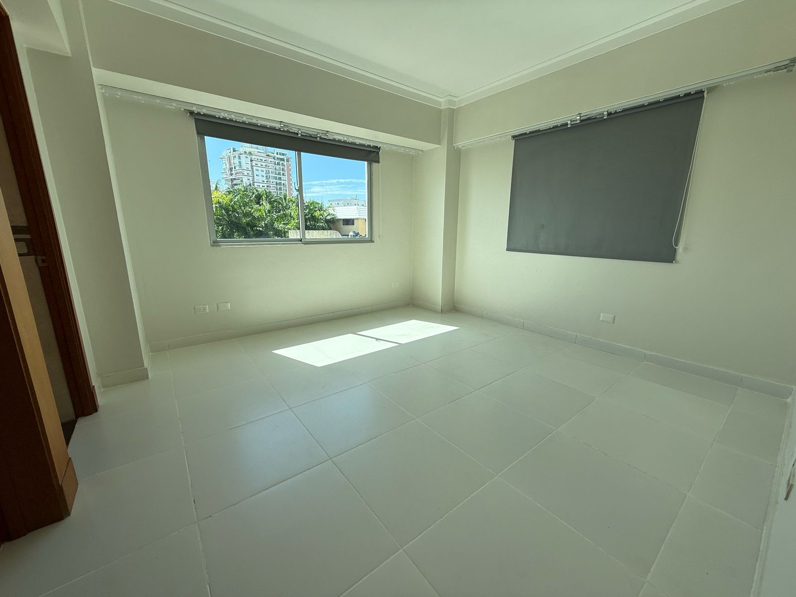 apartamentos - Alquiló los cacicazgos piso 4 , dos habitaciones c 2