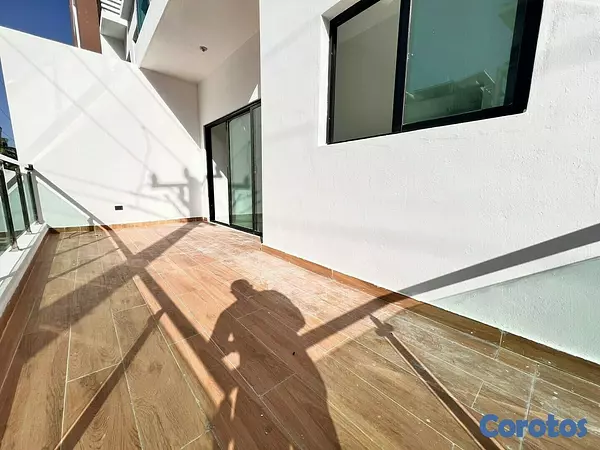 apartamentos - VENDE HERMOSA 2da CON TERRAZA EN EL MILLON 8