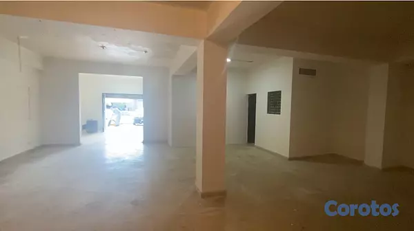oficinas y locales comerciales - se alquila local comercial  4