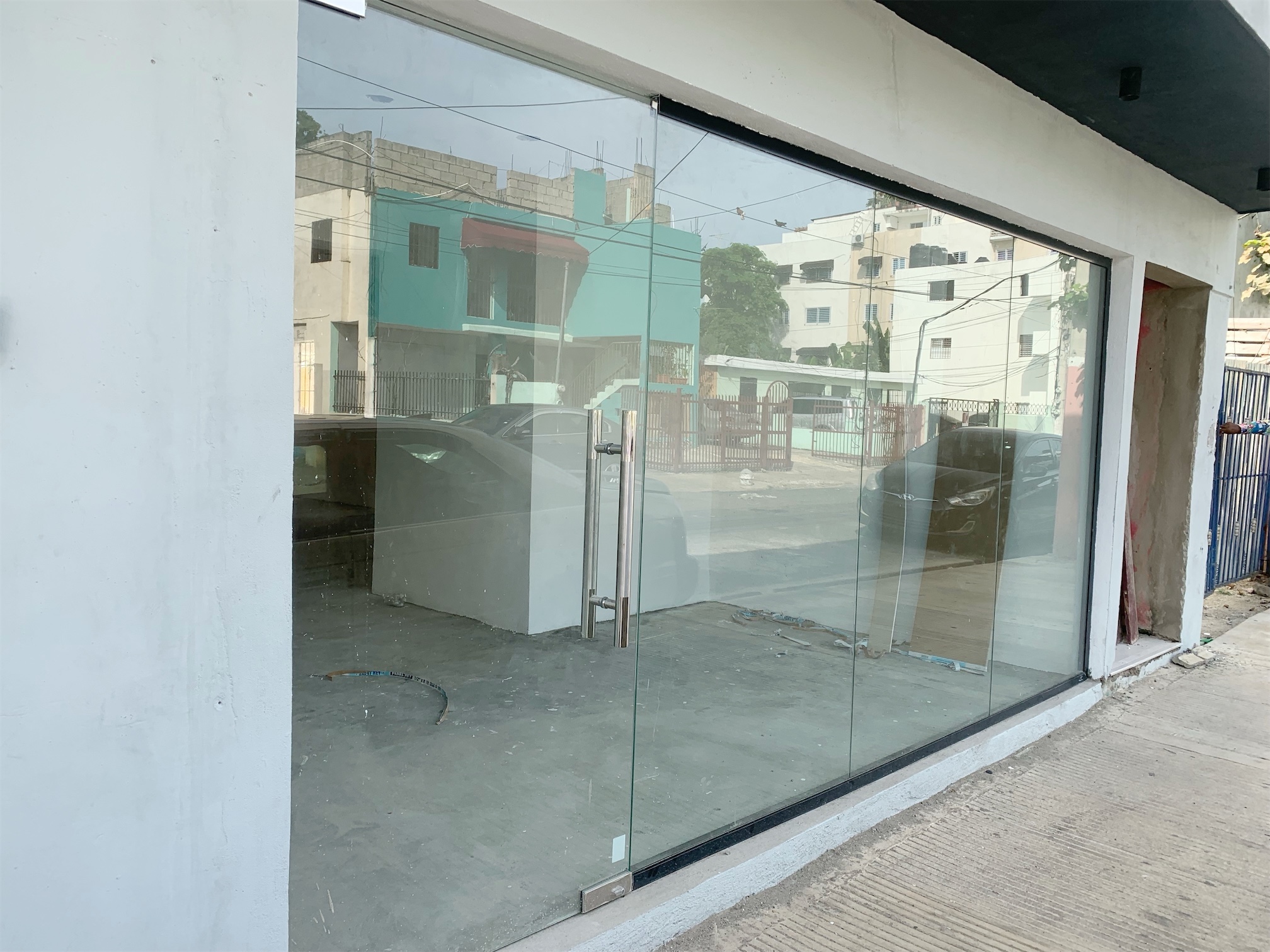 oficinas y locales comerciales - Local primer nivel 85 metros 1