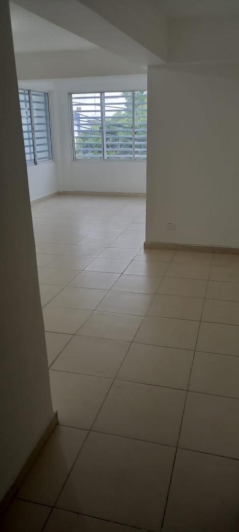 apartamentos - Vendo independencia Miramar segundo nivel dos habitaciones dos baños un parqueo  4