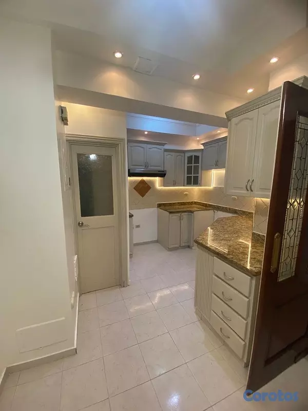 apartamentos - Venta de Espectacular penthouse de 378 m², de Dos Niveles – Bella Vista Sur 4