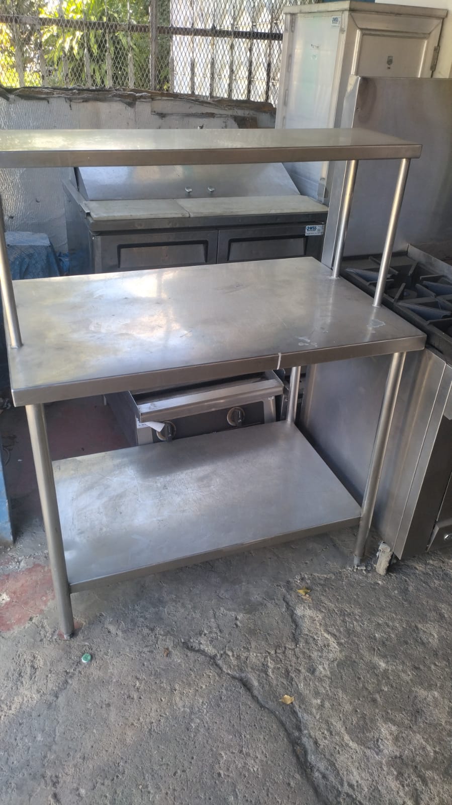 equipos profesionales - Mesa de trabajo con repiza  43x28