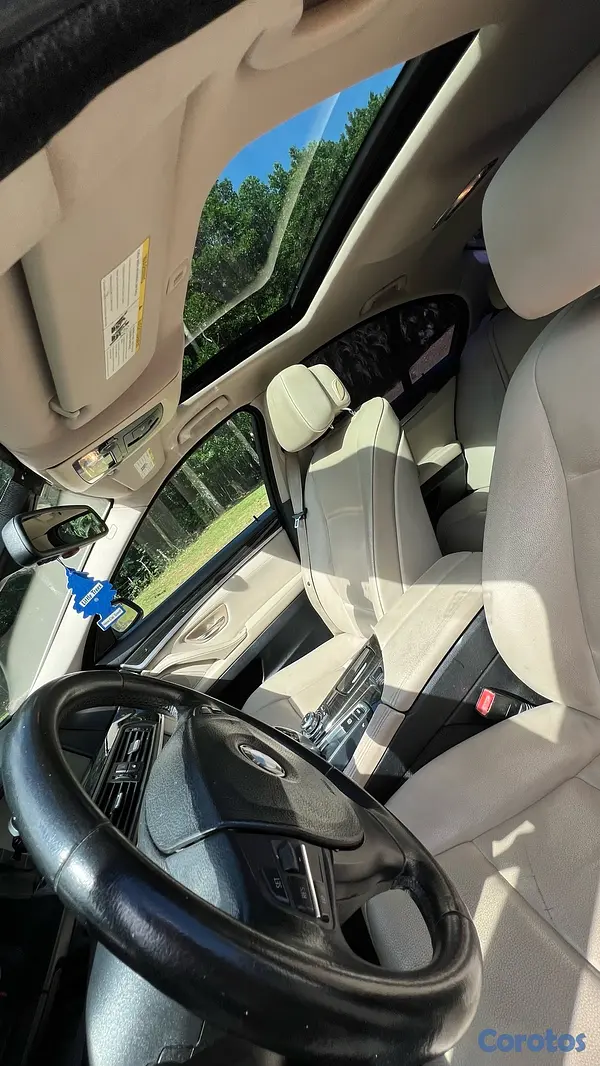 carros - BMW 528i 2011  3