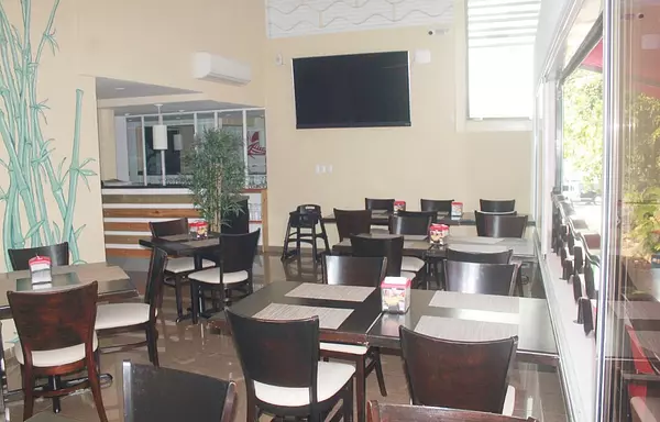 oficinas y locales comerciales - Local comercial en Cacicazgos  5