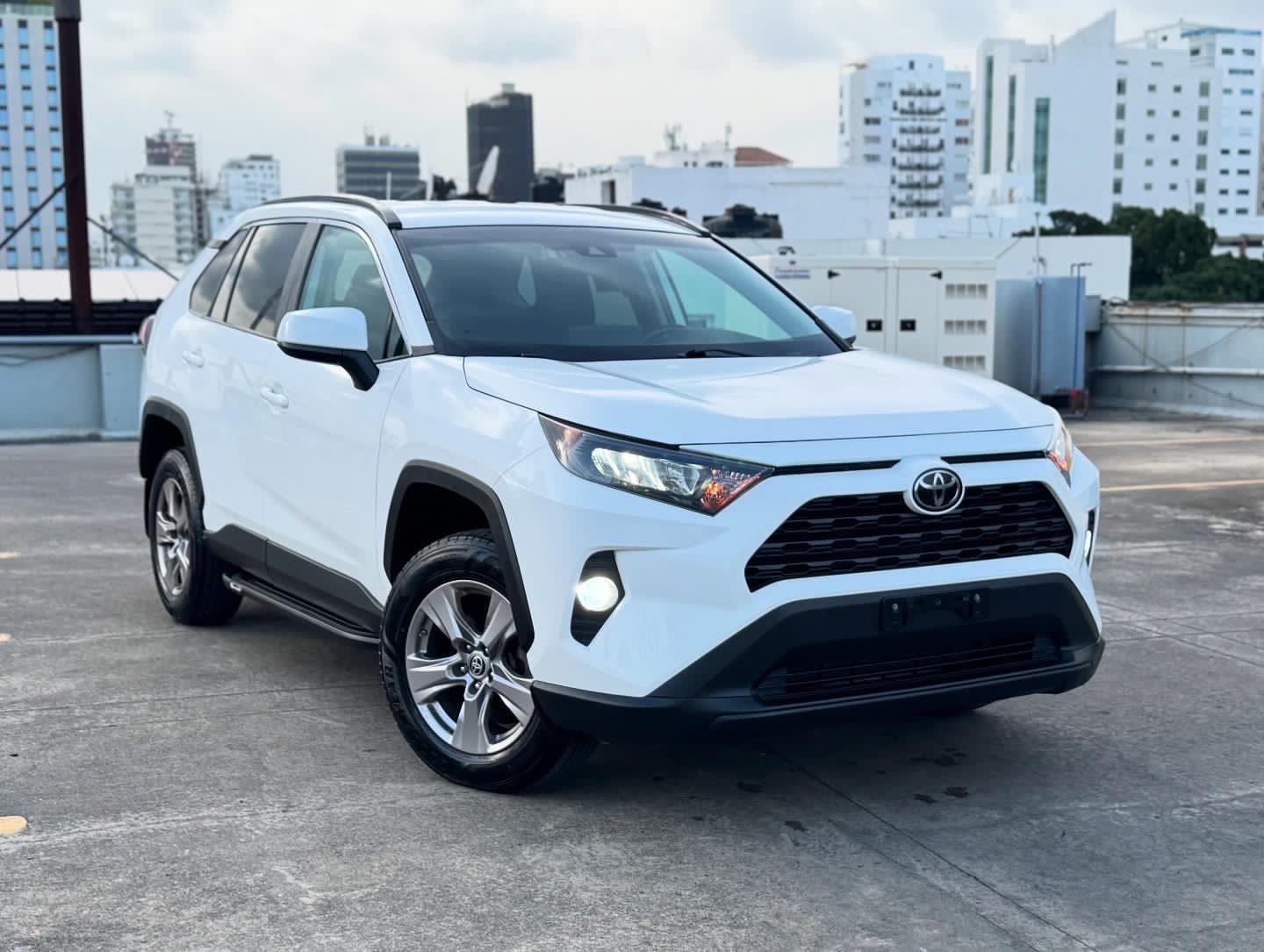jeepetas y camionetas - Toyota rav4 2019  0