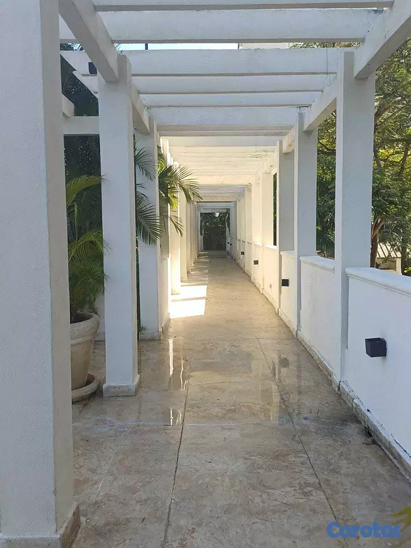 apartamentos - Apartamento Clasico en la Av. Anacaona  4