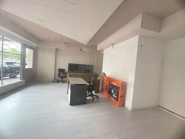 oficinas y locales comerciales - Alquiler local comercial primer nivel  2