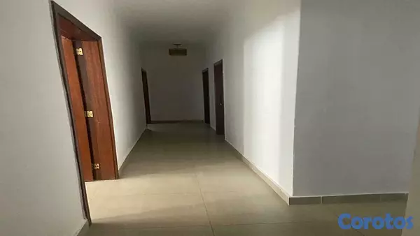 apartamentos - En Venta Apartamento en la Julia de 4 habitaciones y 4 Parqueos 10