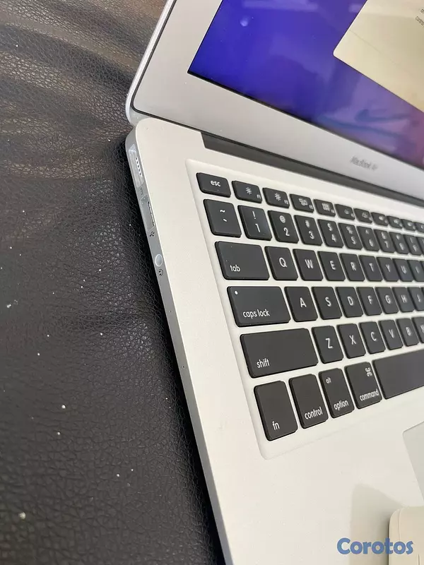 computadoras y laptops - macbook air 2017 i7 8+512GB 7