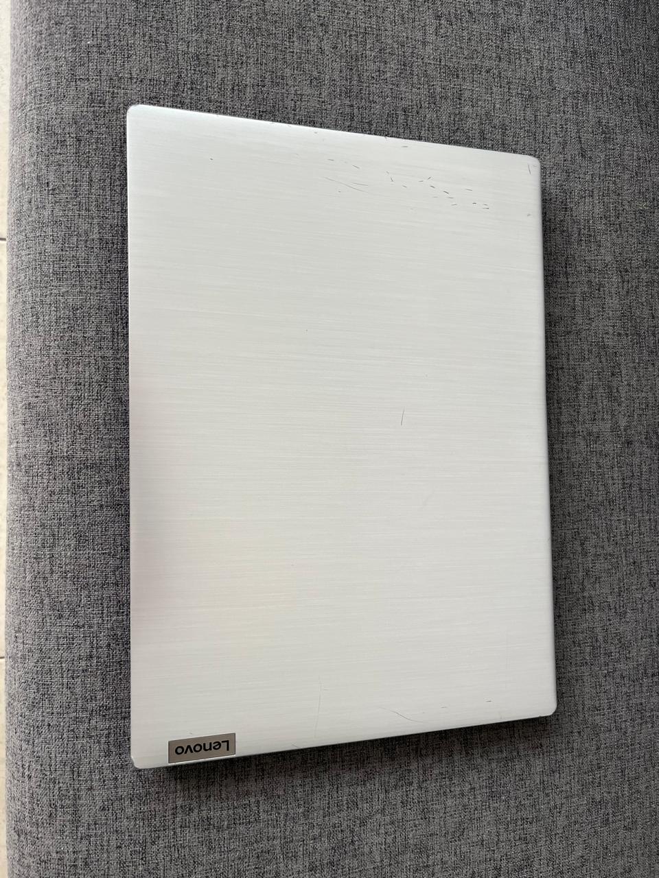 computadoras y laptops - Laptop Lenovo idealpad 3 intel core i3 14 pulgadas 2