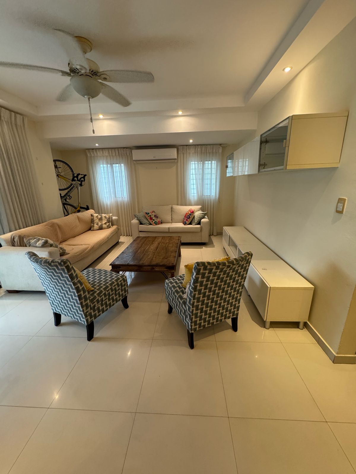 apartamentos - Alquiló con línea blanca Mirador Norte 2do nivel c 0