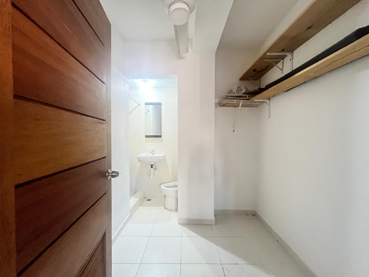 apartamentos - Alquiler de Apartamento en ensanche Paraíso vacio 3