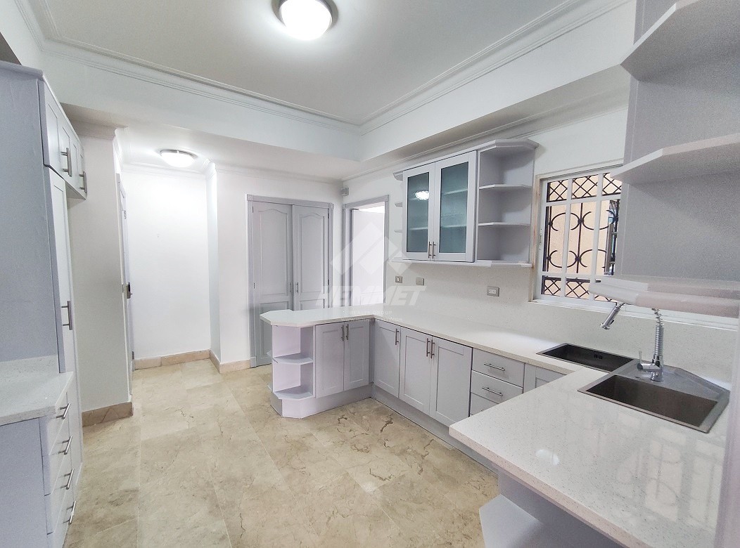 apartamentos - 5TO NIVEL  DE 320 MTS2 REMODELADO CON ELEVADOR LA TRINITARIA SANTIAGO 