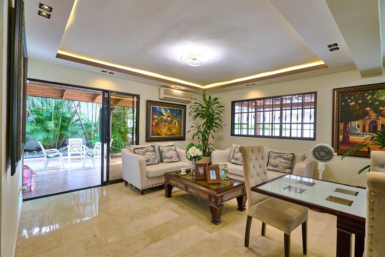 casas -  Casa en Cuesta Hermosa 3 con 4 parqueos  8