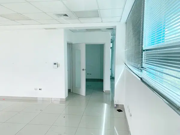 oficinas y locales comerciales - Local corporativo prados  4