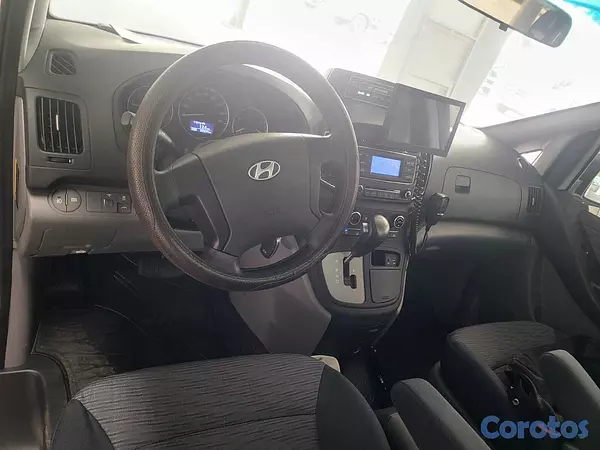 otros vehiculos - HYUNDAI GRAND STAREX AMBULANCIA 2017 2