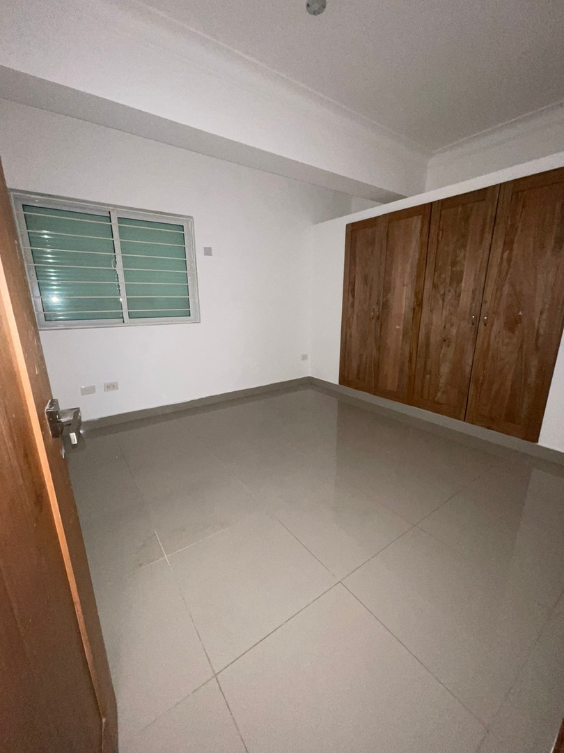 apartamentos - VENDO Apartamento en zona privilegiada en la Urbanizacion Fernandez (capital)
 2
