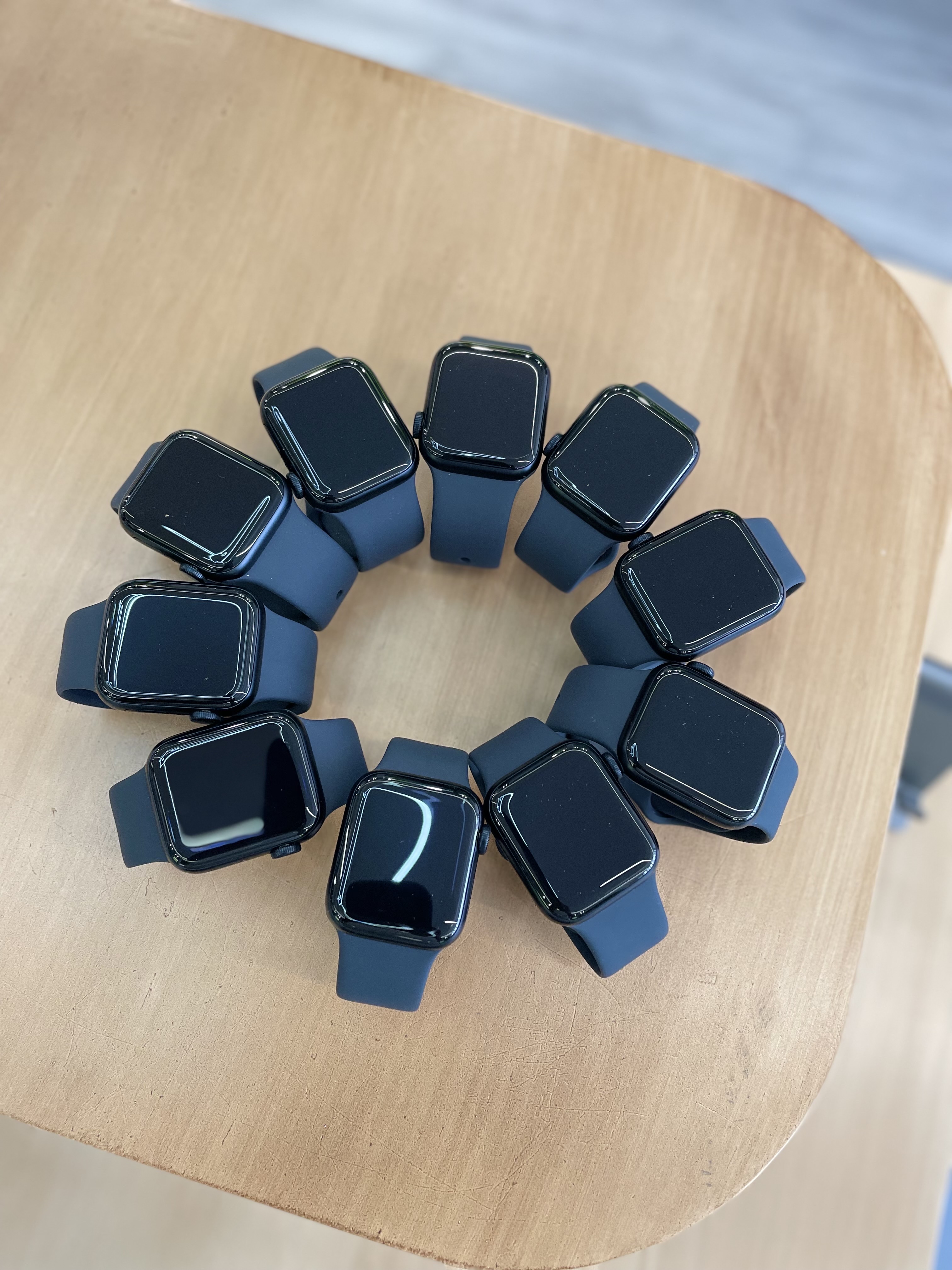 otros electronicos - APPLE WATCH SE 2da GENERACIÓN 40mmNUEVOSGARANTÍA INCLUIDA  2