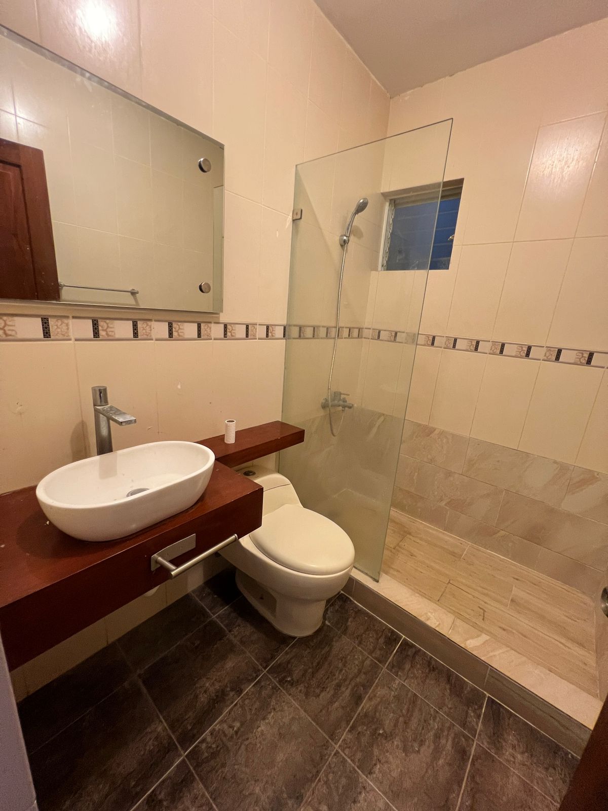 apartamentos - Alquilo apto espacioso de 3 habitación más un estu 3