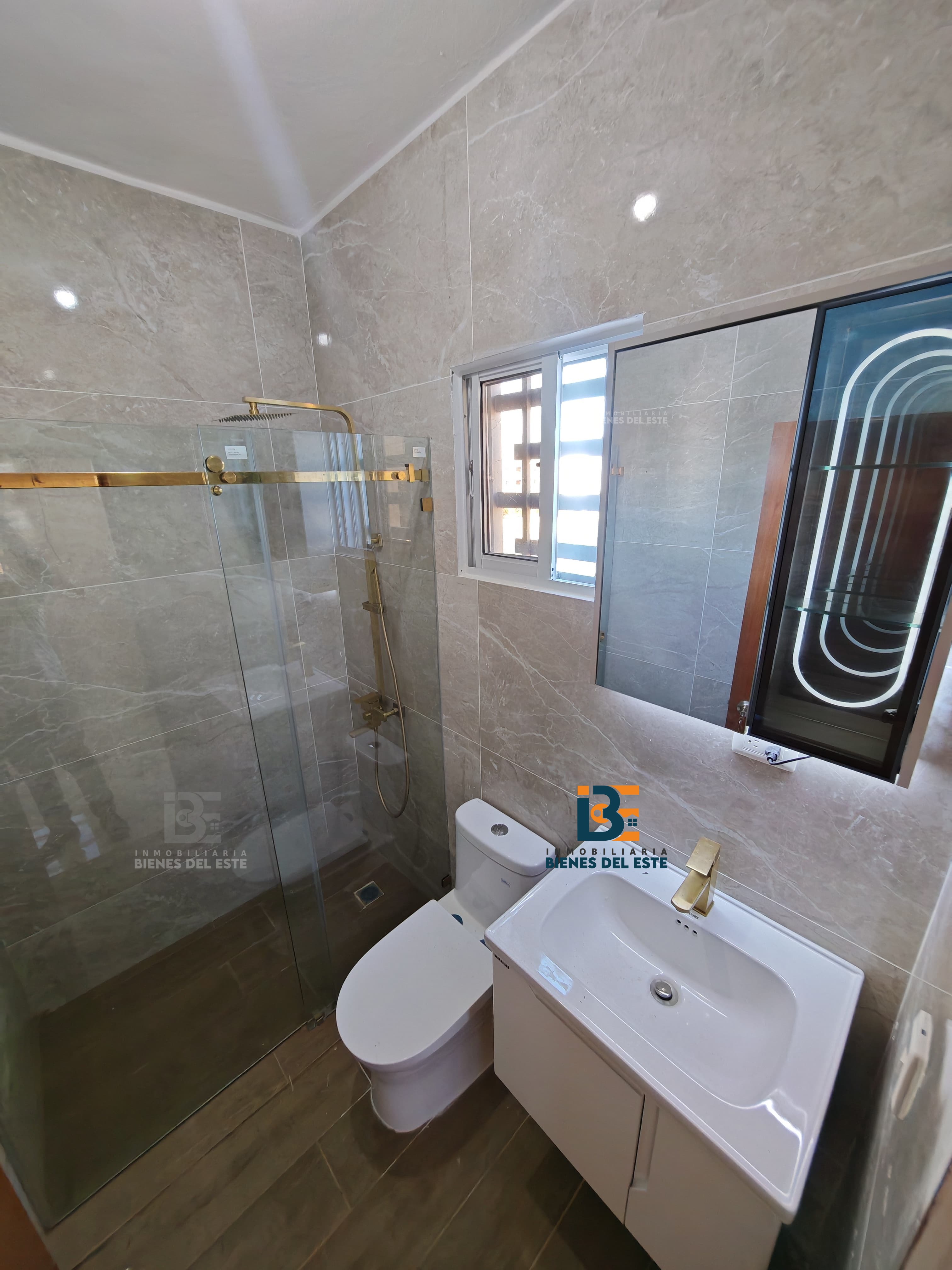 apartamentos - Se Renta Nuevo apart. con jacuzzi y dos parqueos  8