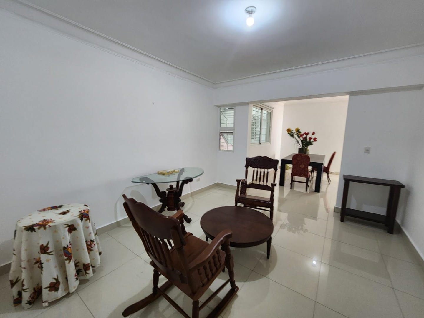 apartamentos - lquilo apartamento en Evaristo Morales U$S1,200

3hab
204mst
2 parqueos 0