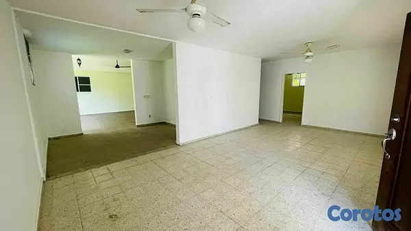 oficinas y locales comerciales - Propiedad comercial en alquiler  2